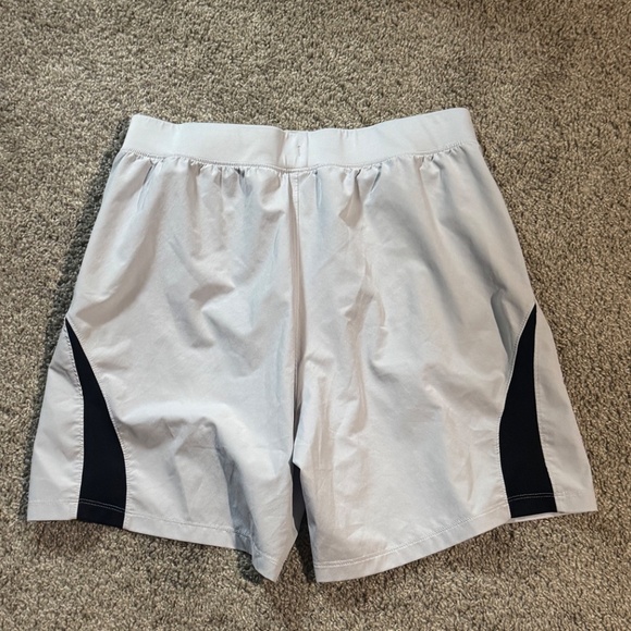 Men’s Under Armour SpeedPocket Shorts - Picture 2 of 4
